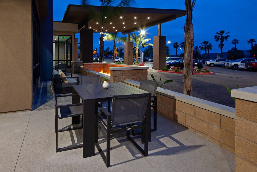 SpringHill Suites by Marriott Escondido Downtown - photo 22