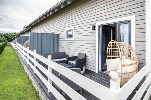 U Ani Domki z podgrzewanym basenem in Rewal, Poland