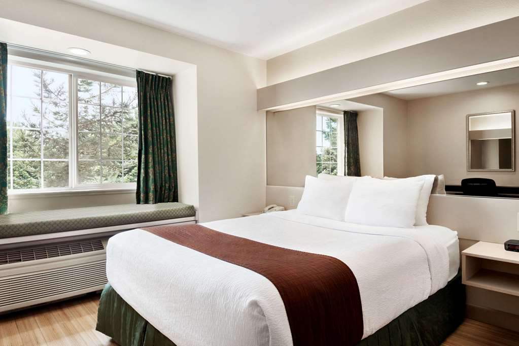 Microtel Inn & Suites by Wyndham Lodi North Stockton - photo 16