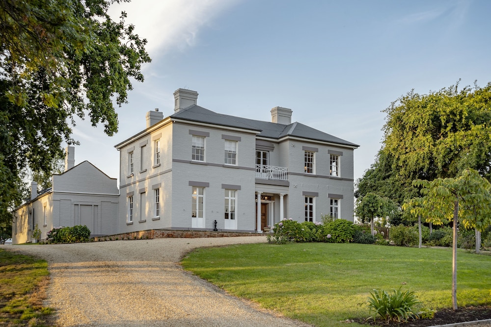 Prospect Country House — 4-Star Luxury Hotel in Richmond, Australia
