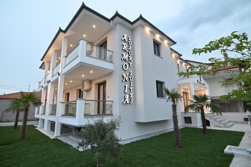 Armonia Luxury Suites — 4-Star Luxury Hotel in Nea Vrasna, Greece