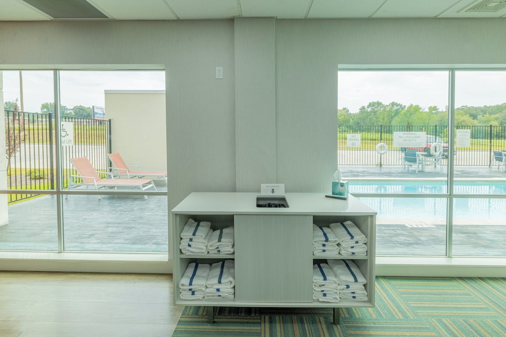 Holiday Inn Express & Suites Lindale Tyler by IHG - photo 18