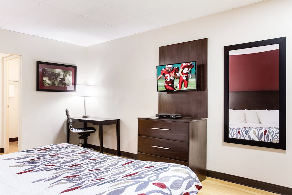 Red Roof Inn York Downtown - photo 17