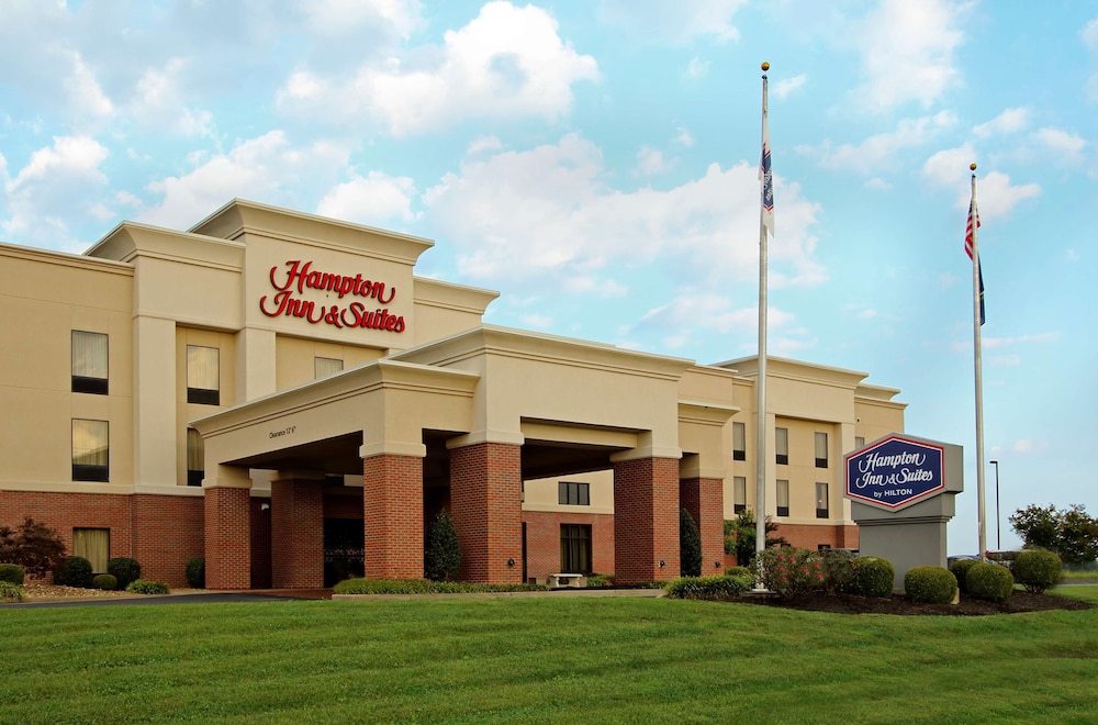 Hampton Inn & Suites Madisonville - photo 43