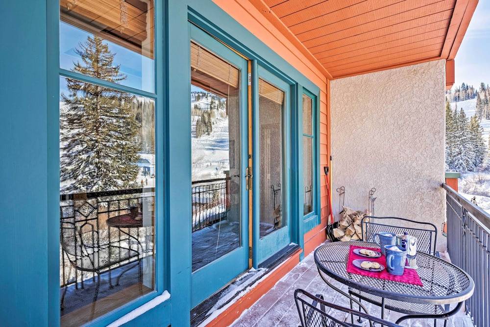 Creekside - carbon neutral hotel in Mount Carmel