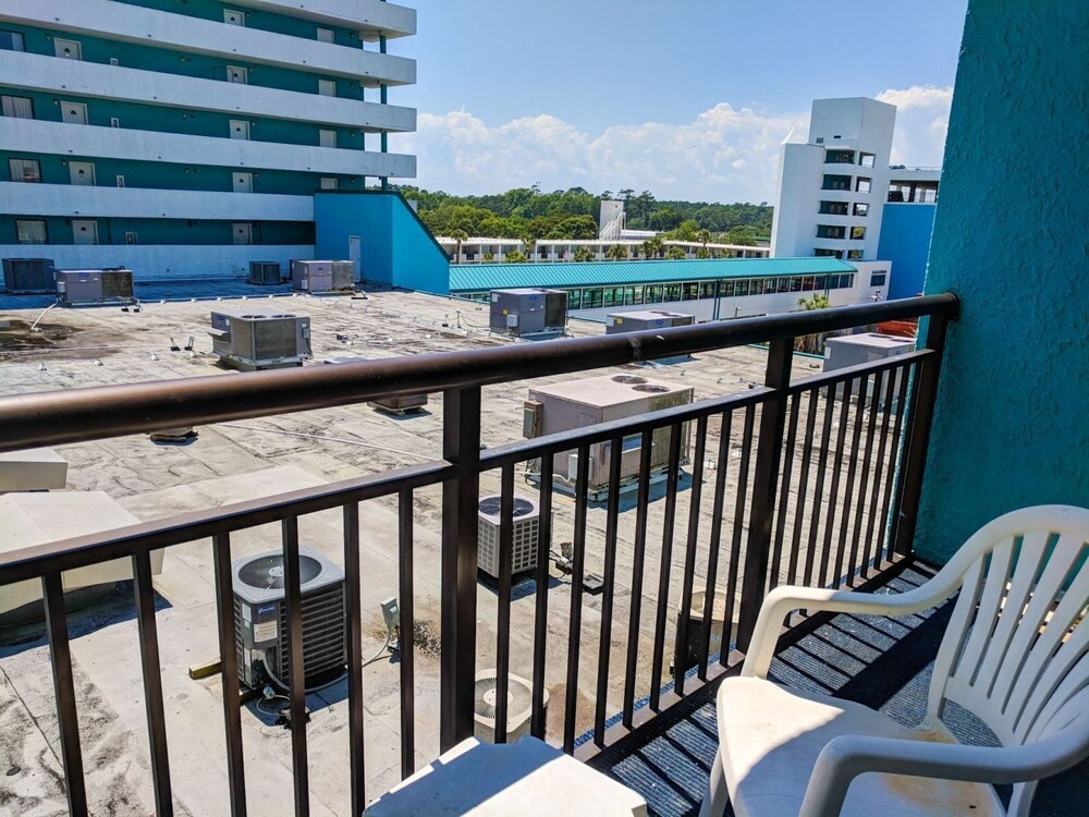 Landmark 708 - photo 19