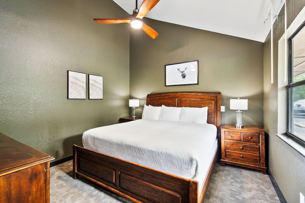 Tremont Lodge & Resort - photo 104