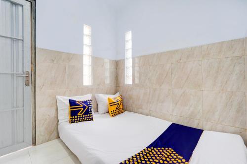 Hotel O Karman S Sari Homestay Syariah — Gresik