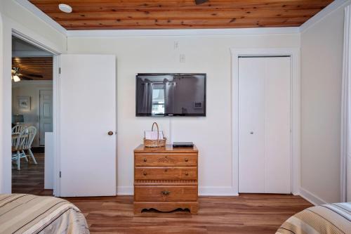 A Beach Music Paradise by Oak Island Accommodations - photo 34