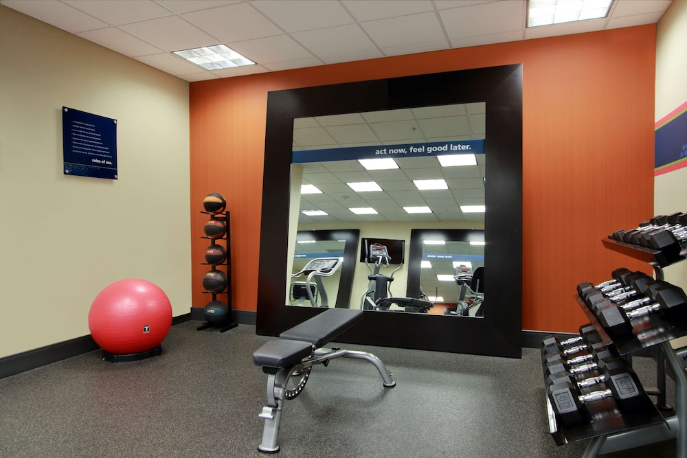 Hampton Inn Winfield - photo 24