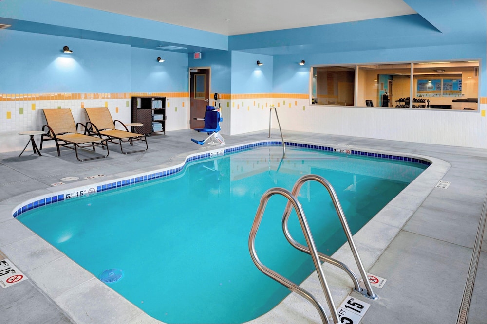 Fairfield Inn & Suites by Marriott Hollister - photo 27