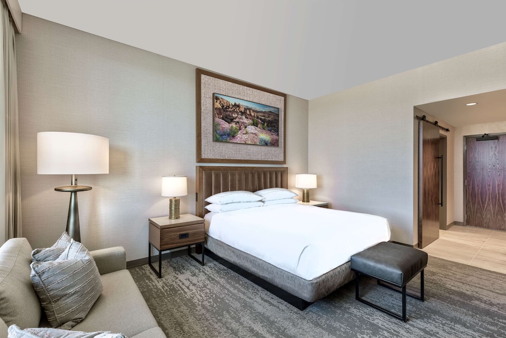 Hilton North Scottsdale At Cavasson - photo 10