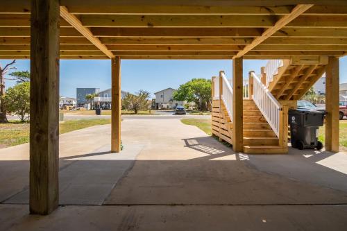 Changes In L'Attitude by Oak Island Accommodations - photo 6
