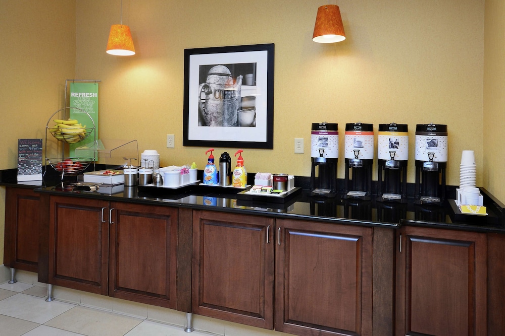 Hampton Inn Martinsville - photo 43