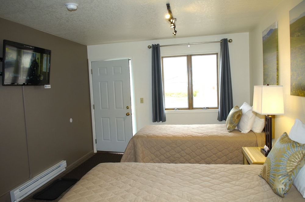 Trout Montana Motel - photo 9