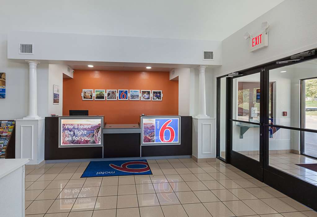 Motel 6 Bedford TX Fort Worth - photo 27