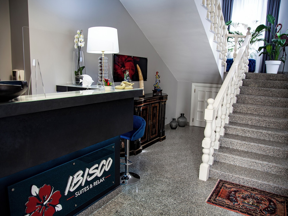 Hotel Ibisco Suites & Relax in Pozzuoli, Italy