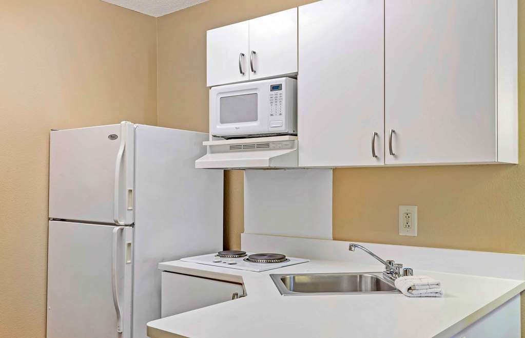 Extended Stay America Suites Jacksonville Camp Lejeune - photo 12