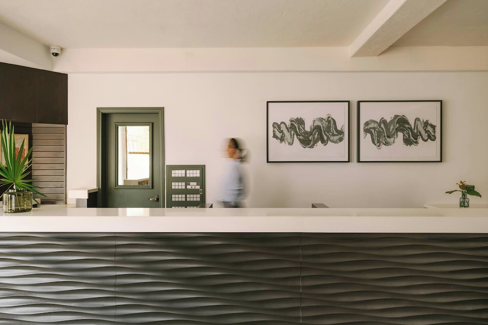 La Ensenada Hotel Laguna Beach Sonder by Marriott Bonvoy - photo 2
