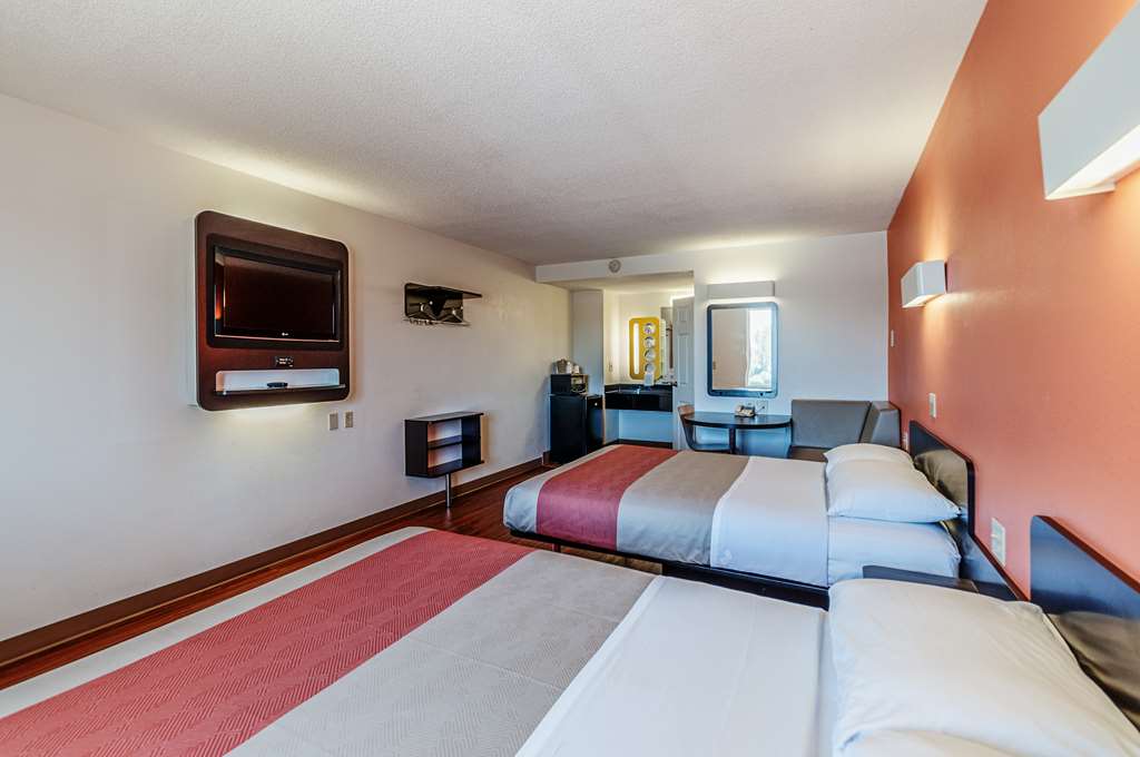 Motel 6 Martinsburg WV - photo 22