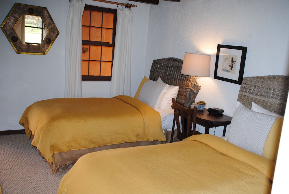 Old Taos Guesthouse B&B - photo 6