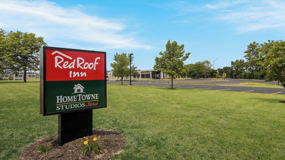 Red Roof Inn Chicago N Aurora Naperville pet-friendly hotel North Aurora