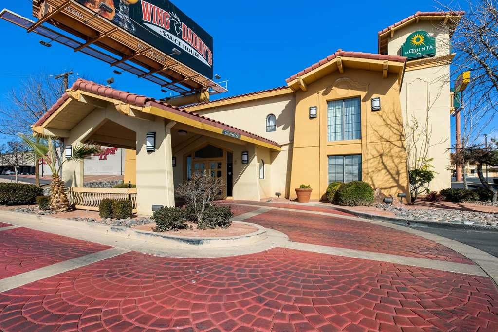 La Quinta Inn by Wyndham El Paso East Lomaland - photo 2