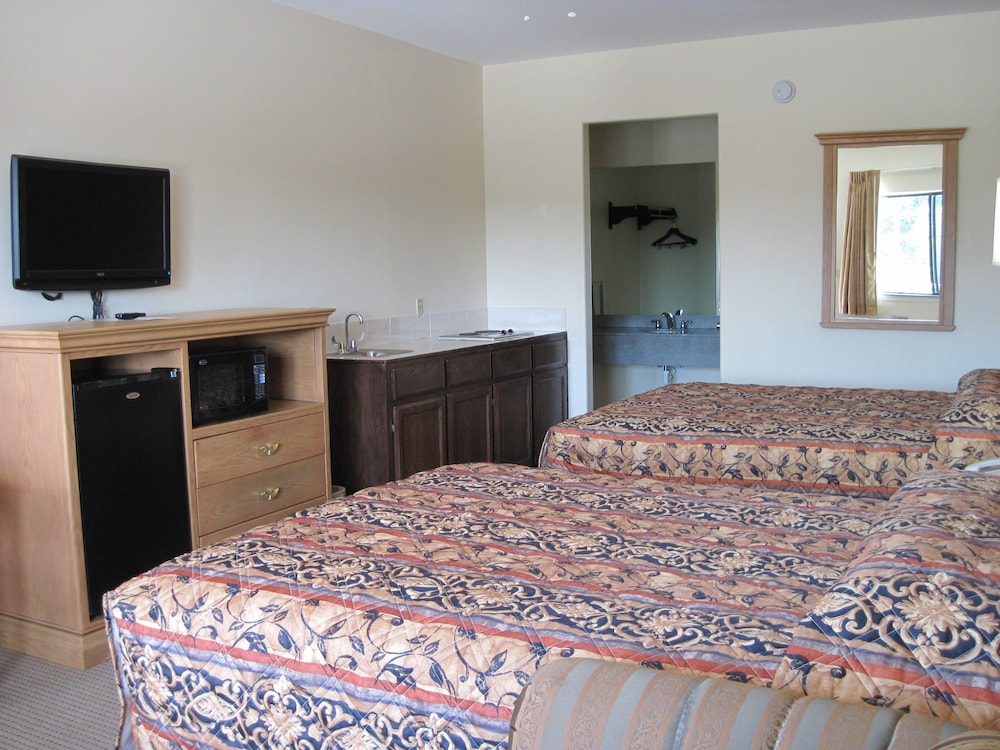 Texas Inn Weslaco - photo 6