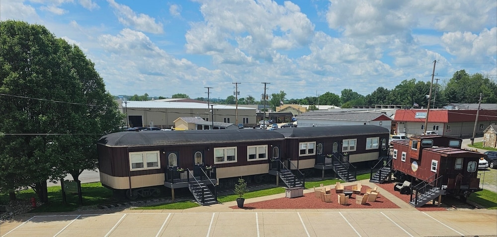 Sugarcreek Village Inn — hotel in Sugarcreek