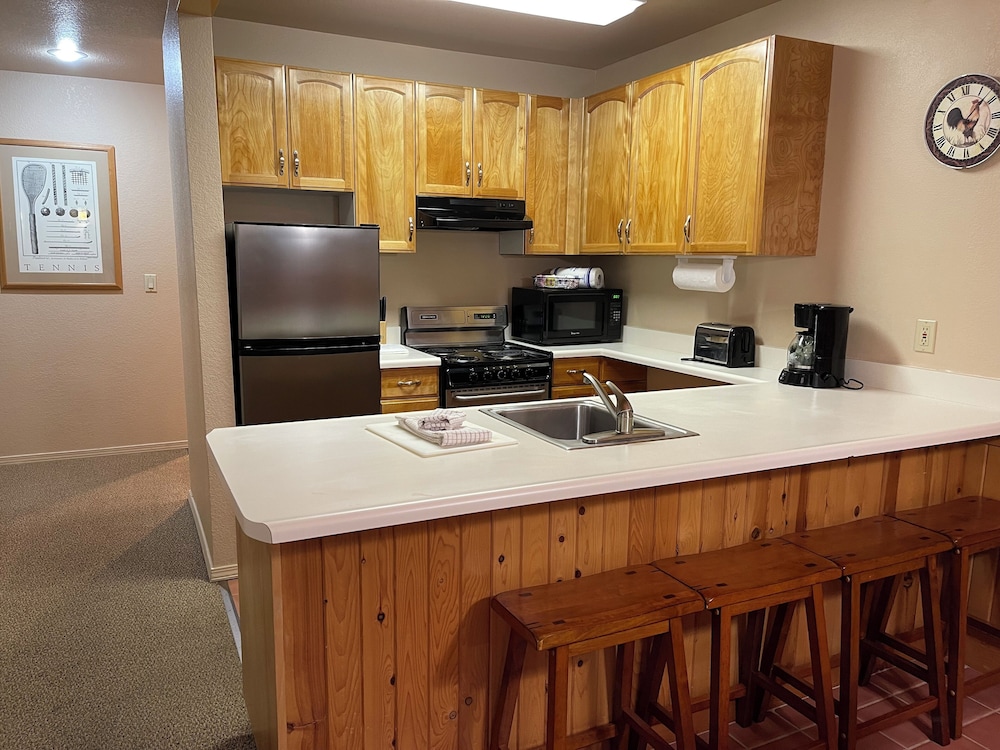 Mount Shasta Resort - photo 26
