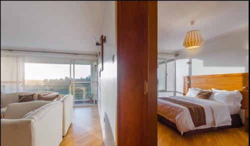 Elegant Serene furnished and Serviced apartment.