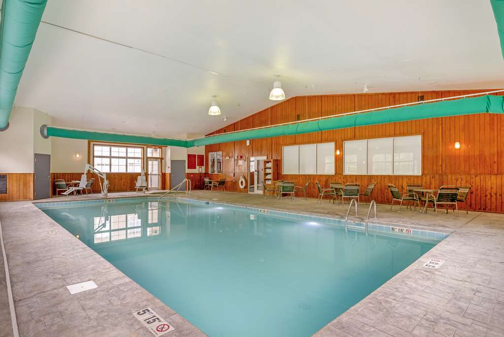 Best Western Plus Crossroads Inn & Suites - photo 10