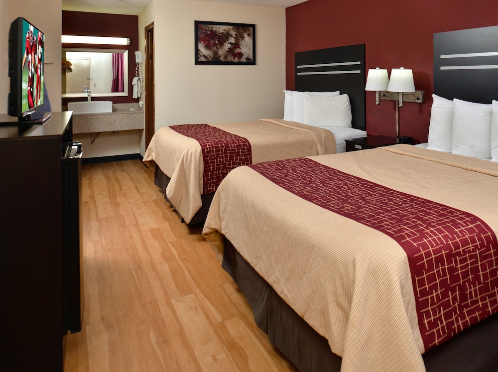 Red Roof Inn Cartersville Emerson LakePoint North - photo 5