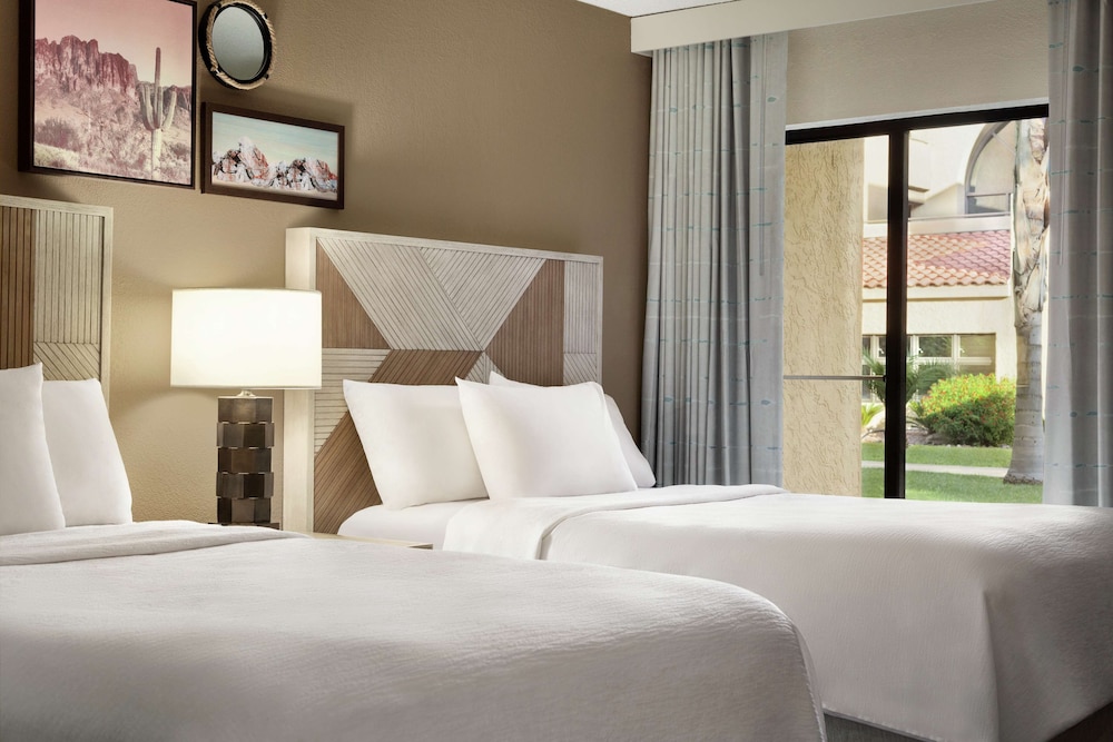 Embassy Suites by Hilton Phoenix Tempe - photo 7