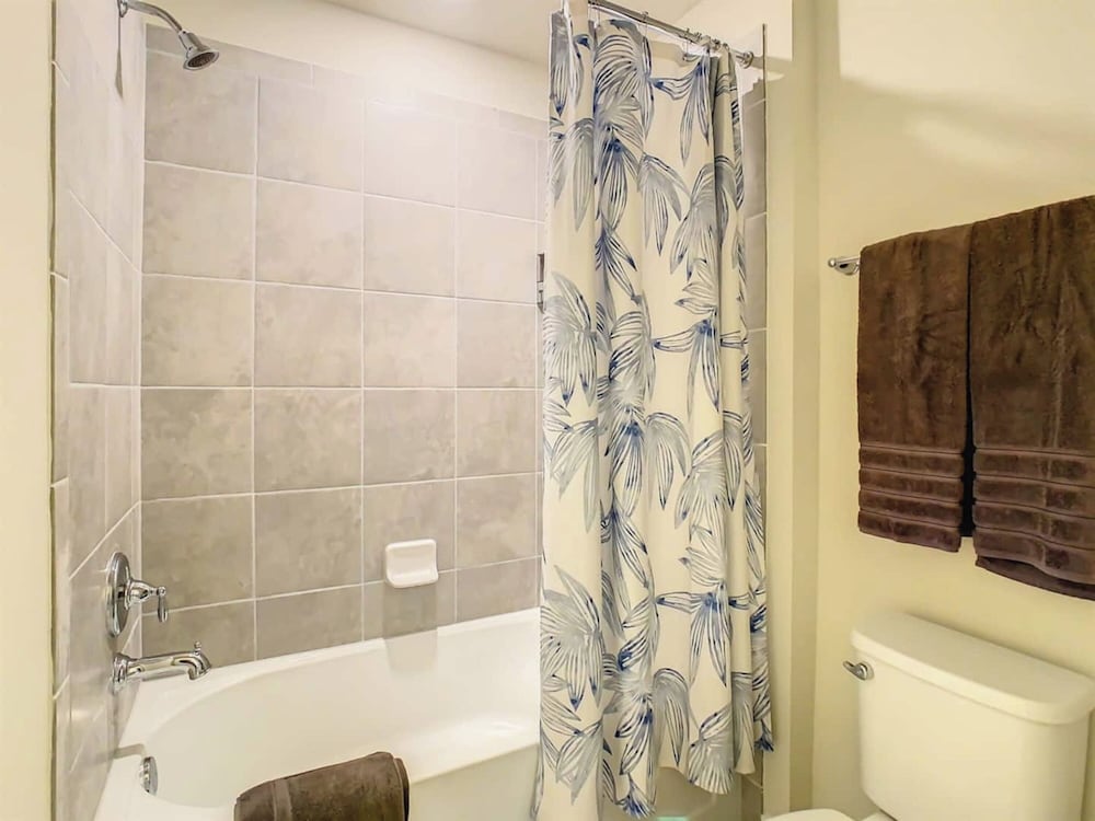 Ohana Gathering House New Home New Resort Free Pool Heat 5min Walk To Lazy River - photo 36