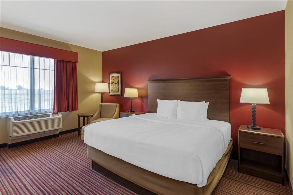 Best Western Plus Hudson Hotel & Suites - photo 15