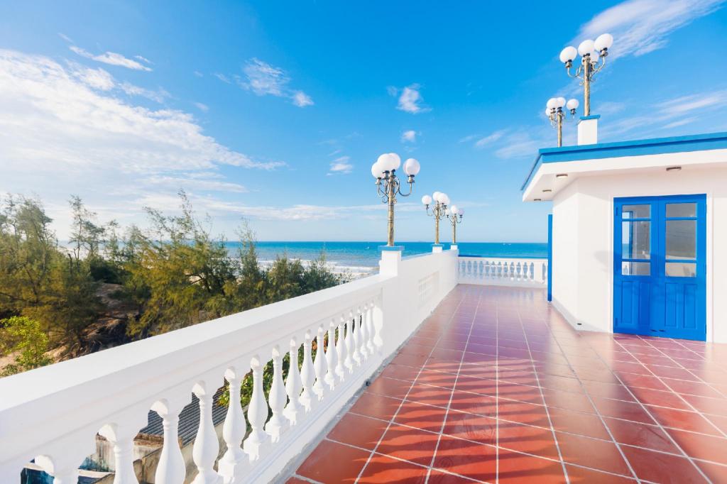 Lee House Villa Tam Thanh — 4-Star Luxury Hotel in Tam Ky, Vietnam