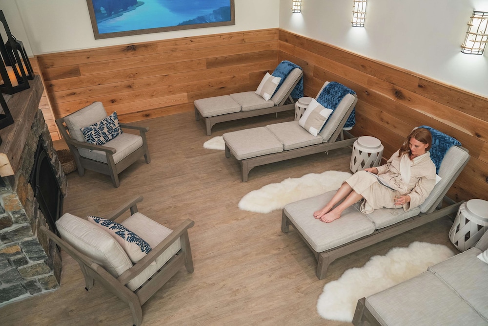 Tailwater Lodge Altmar Tapestry Collection by Hilton - photo 95