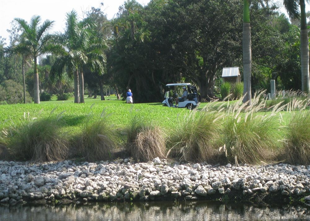Hollywood Beach Golf Resort - photo 13