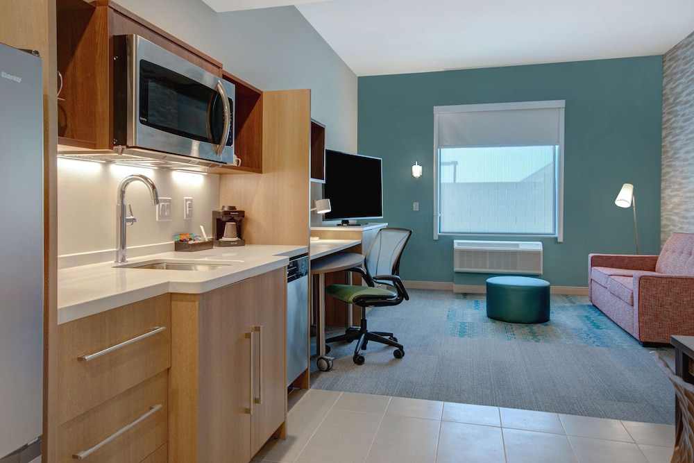 Home2 Suites by Hilton Las Vegas North - photo 14