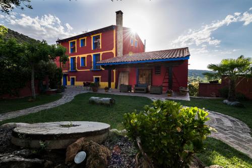 Valle Del Río Piedra pet-friendly hotel Carenas