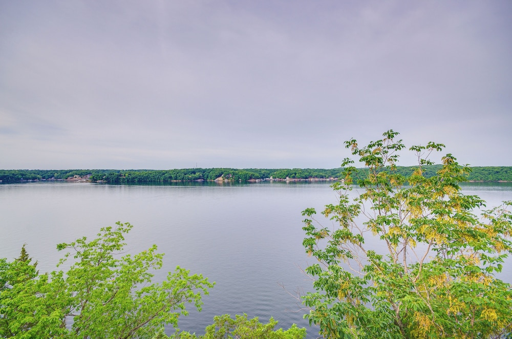 Waterfront Views & Resort Perks: Osage Beach Home - photo 27