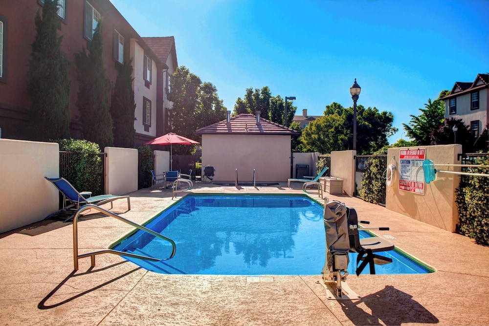 TownePlace Suites by Marriott Fresno - photo 8