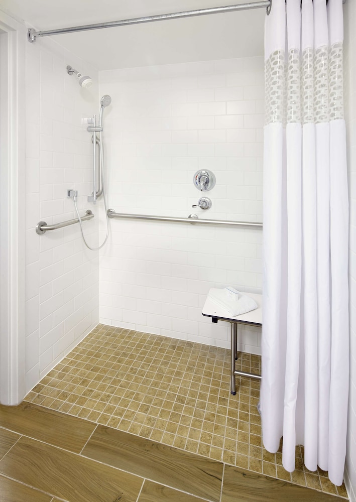 Hampton Inn Orlando Near Universal Blv International Dr - photo 24