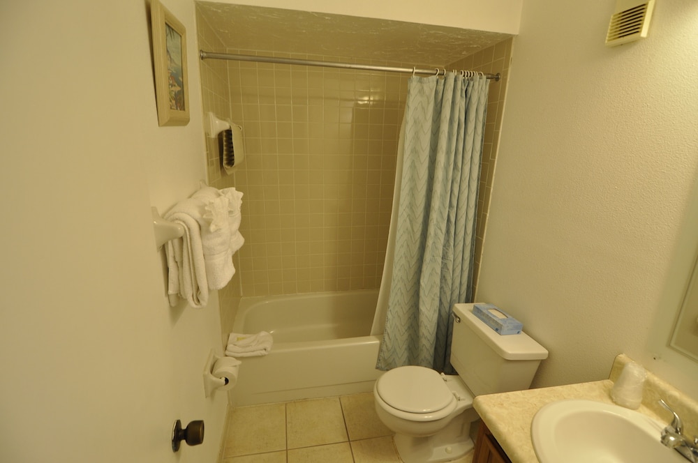 Lago Vista Resort - photo 8
