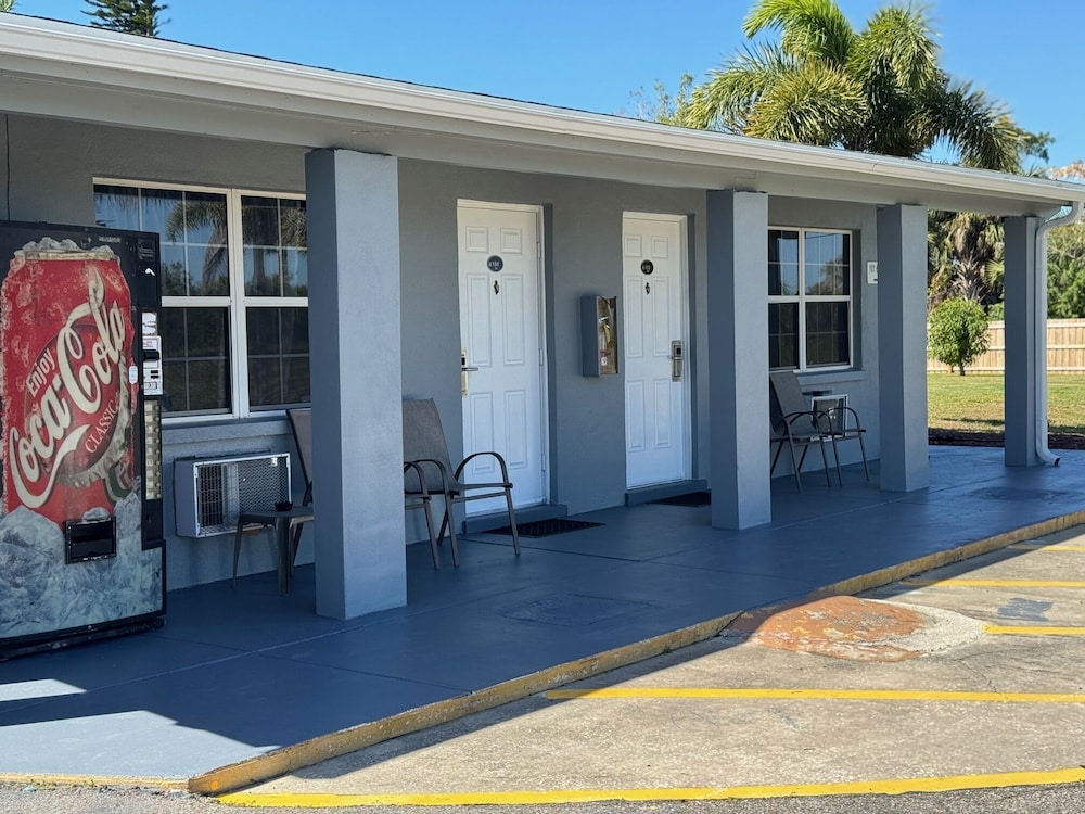 American Inn Punta Gorda - photo 16