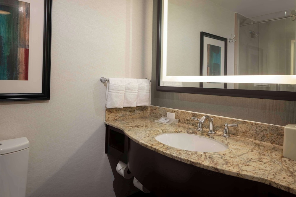 Hilton Garden Inn Washington DC Georgetown Area - photo 24