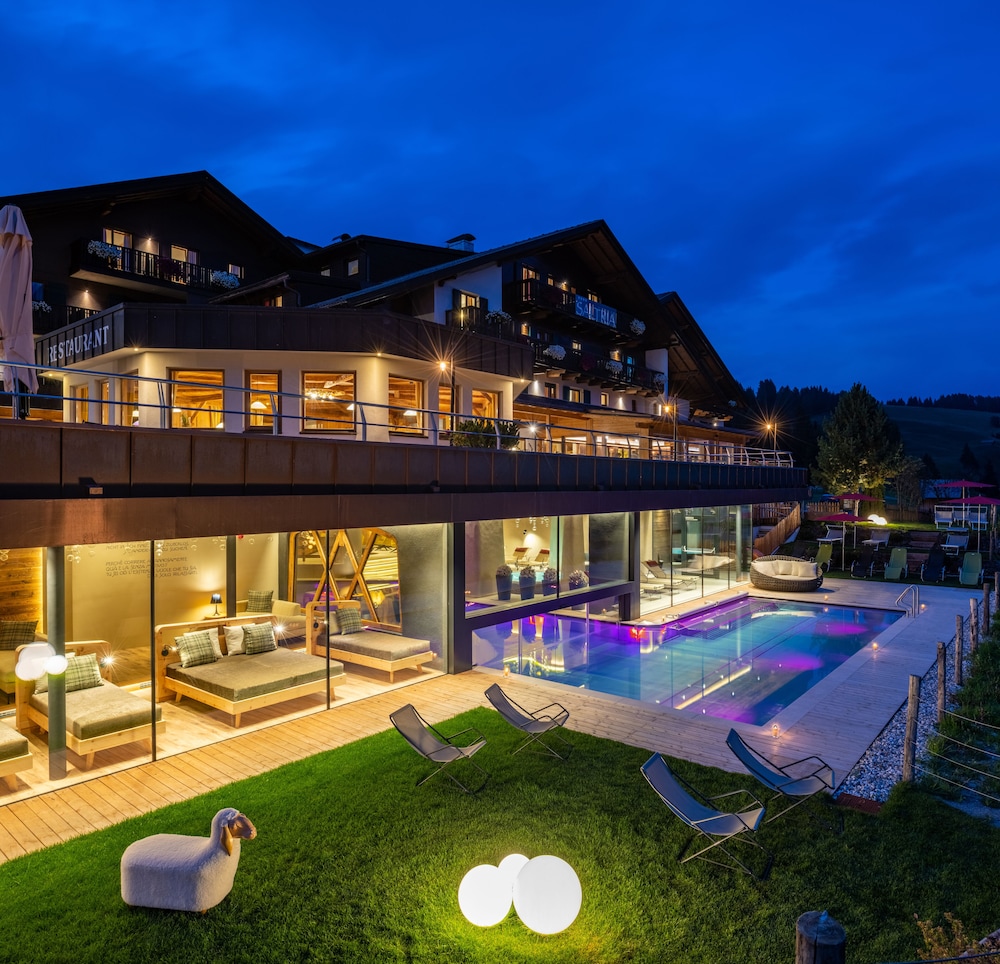 Saltria your Alpine experience — 4-Star Luxury Hotel in Castelrotto, Italy