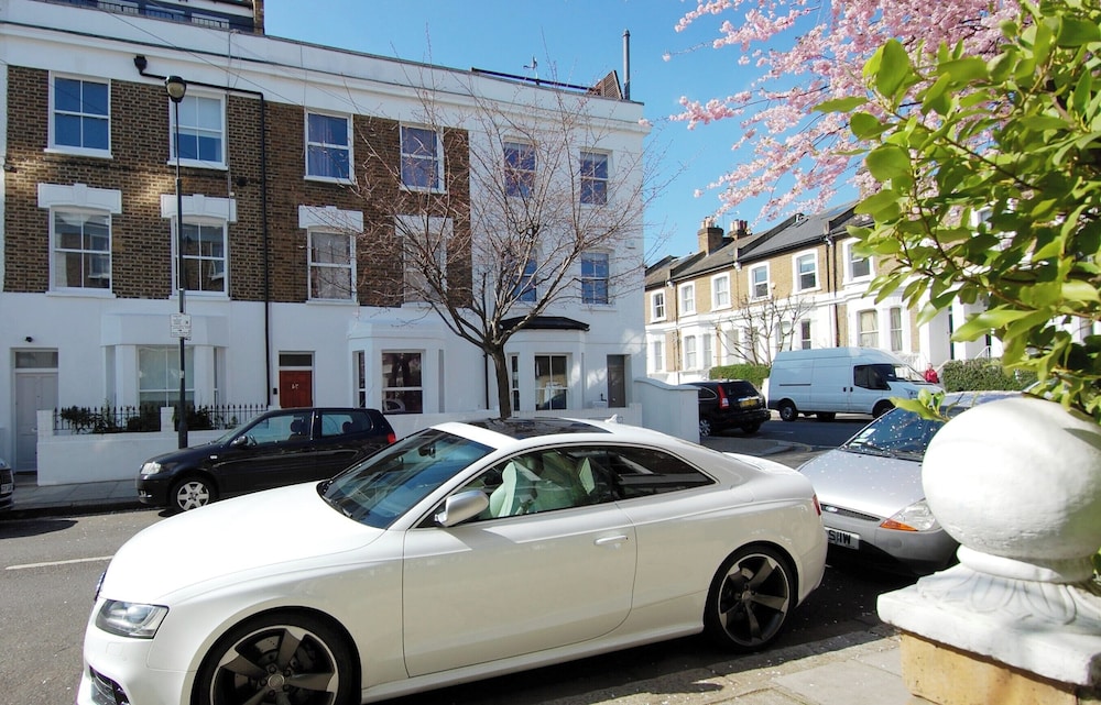 Luxury Designer Apartments Hammersmith 1 — 4-Star Luxury Hotel in London, United Kingdom