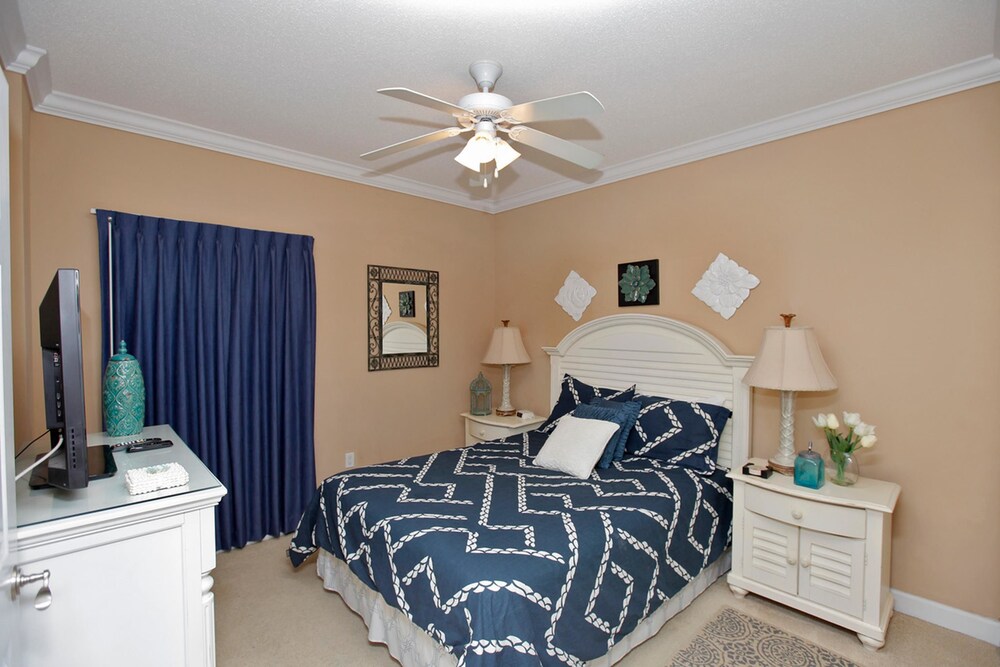 Boardwalk Beach Resort by Panhandle Getaways - photo 6